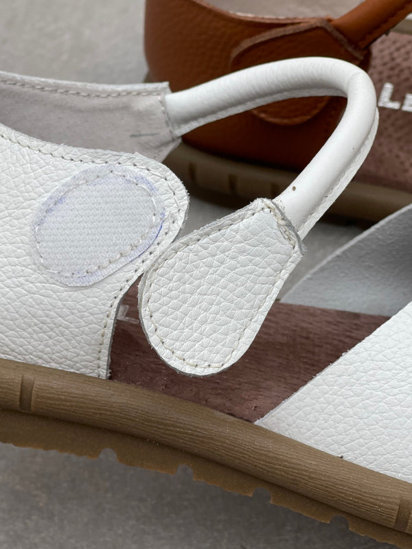 Women Artsy Soft Leather Flat Sandals